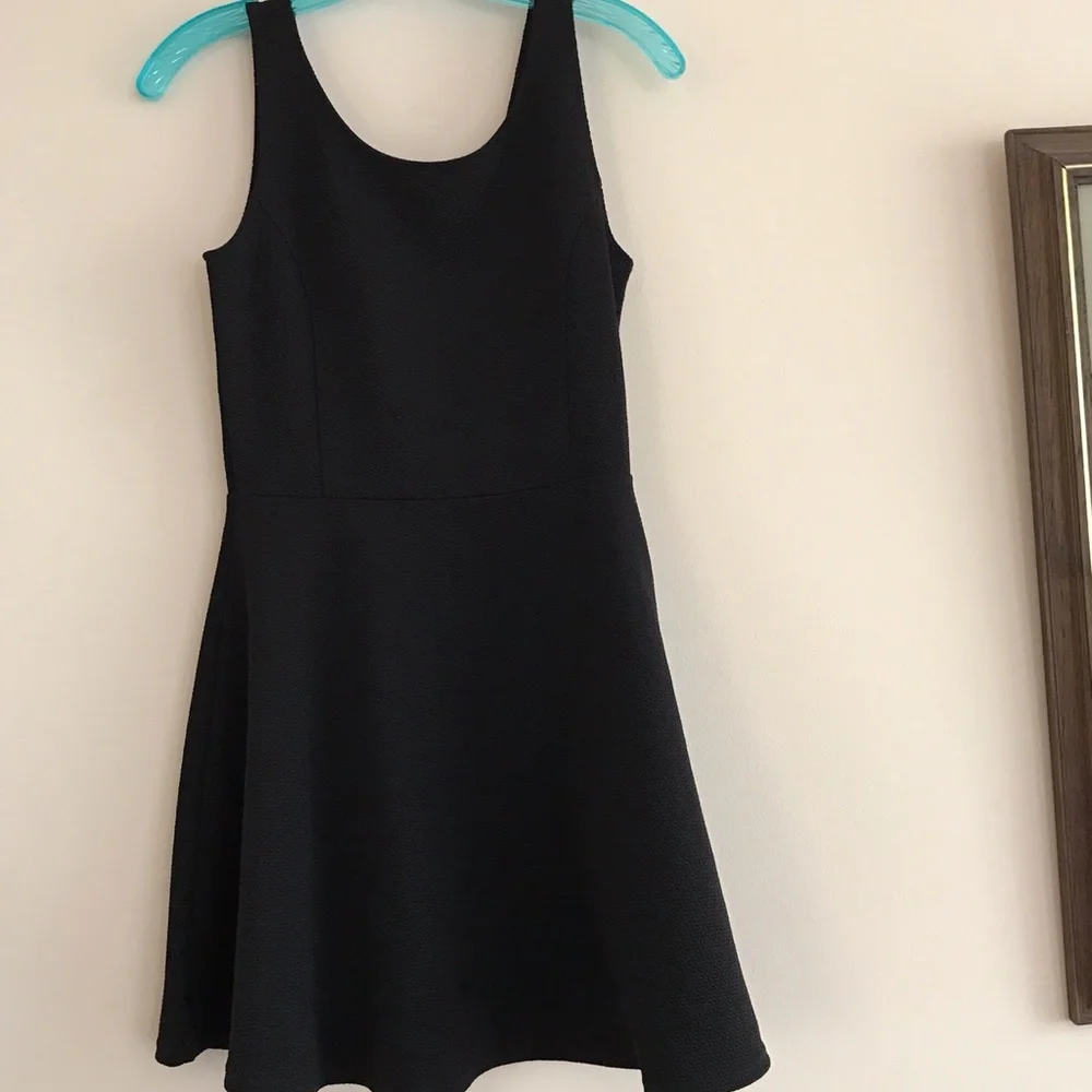H&M Dress Black LBD Size 6 Pull Over Fit & Flare Sleeveless Popover Cocktail